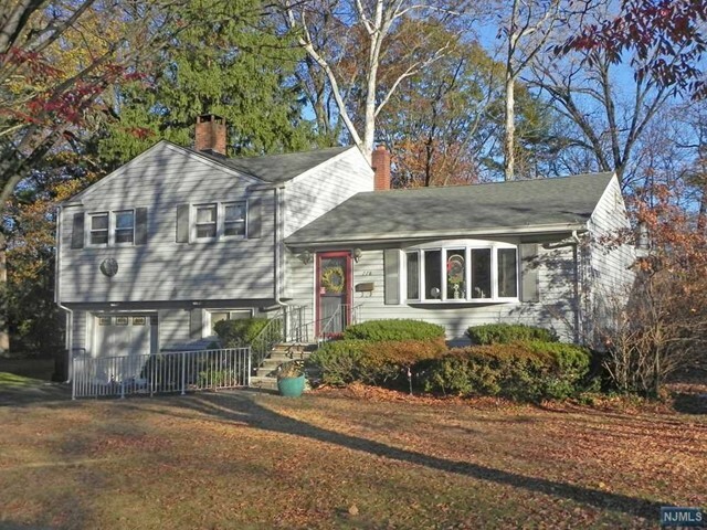 Property Photo:  778 Wynetta Place  NJ 07652 