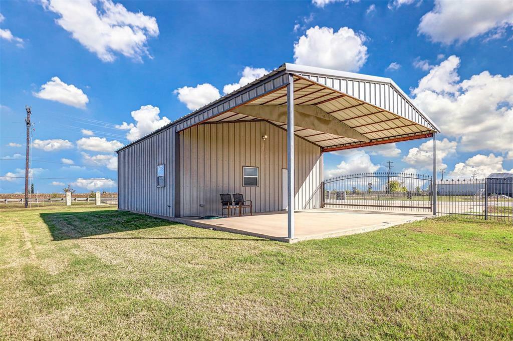 Property Photo:  600 Lonesome Trail  TX 76052 