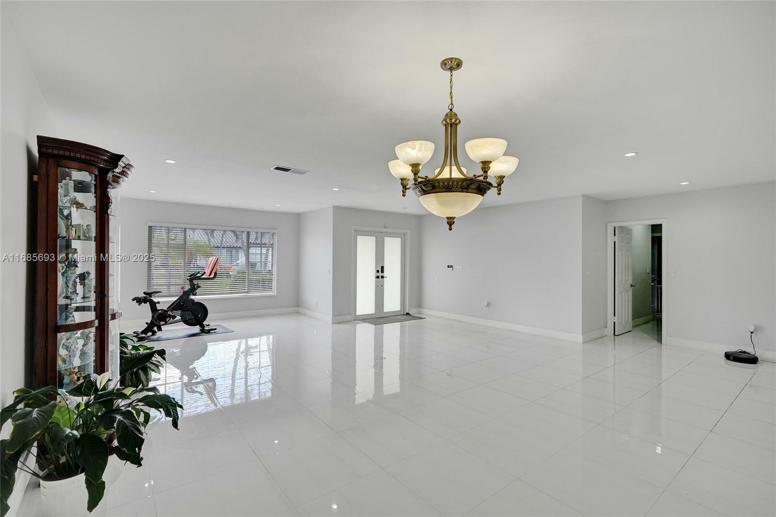 Property Photo: 8925 SW 11th St FL 33174