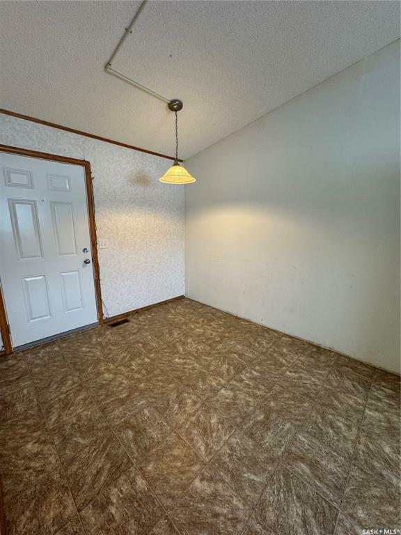 Property Photo: 701 2nd Avenue E SK S0J 2E0