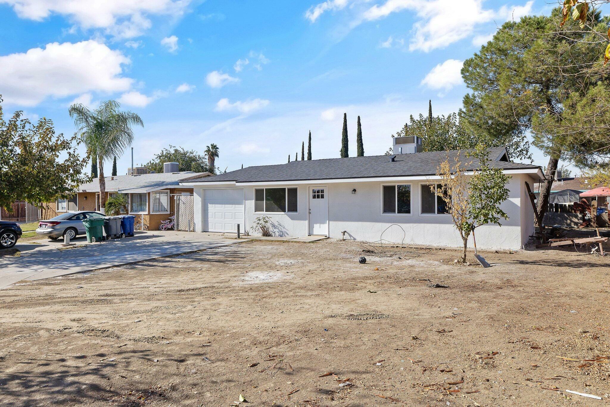 Property Photo:  16552 6th Street  CA 93234 