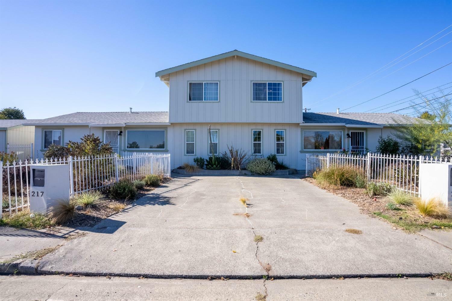 217 223 Mendocino Street  Vallejo CA 94590 photo