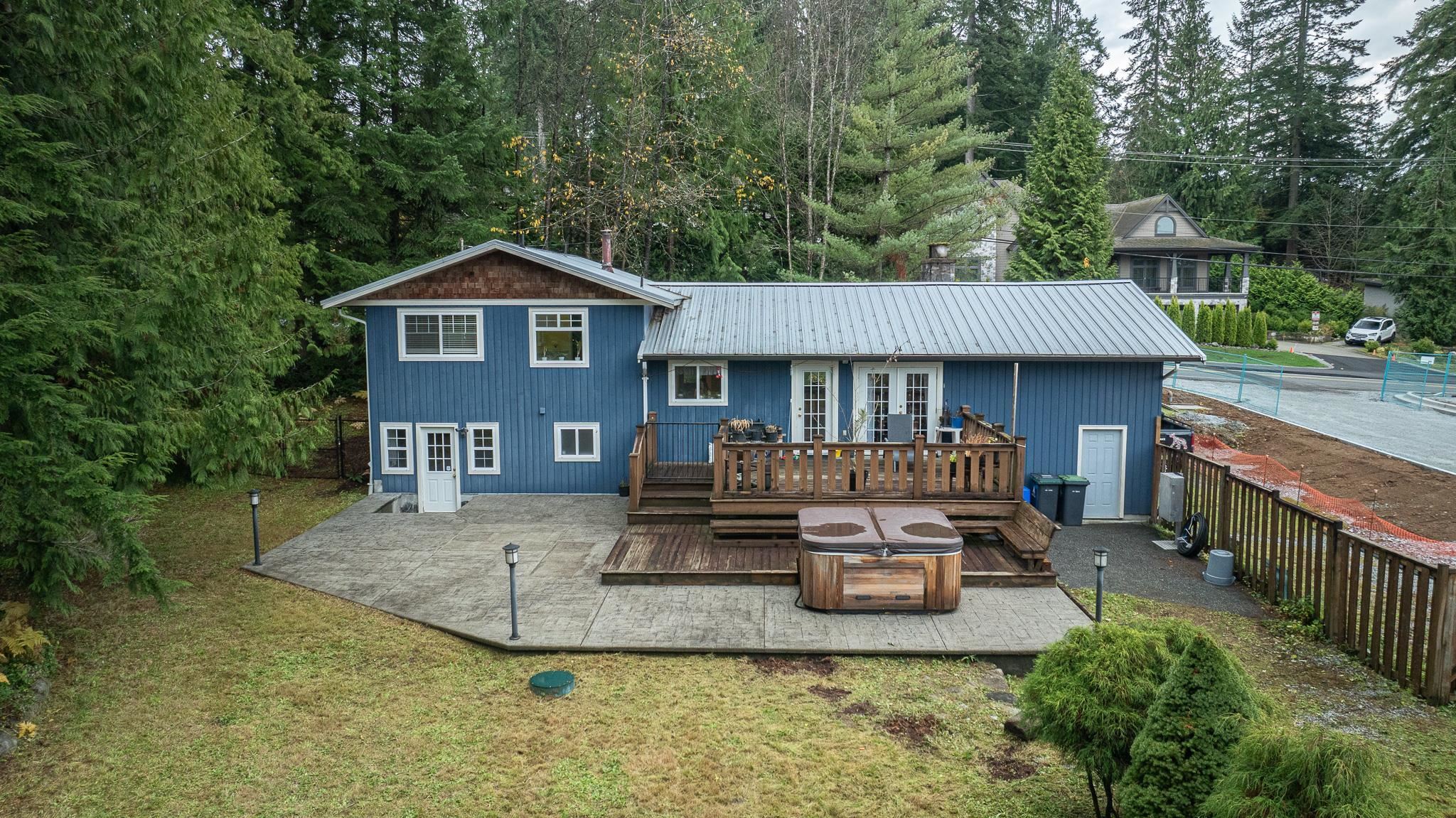 Property Photo: 2345 Sunnyside Road BC V3H 4Y5