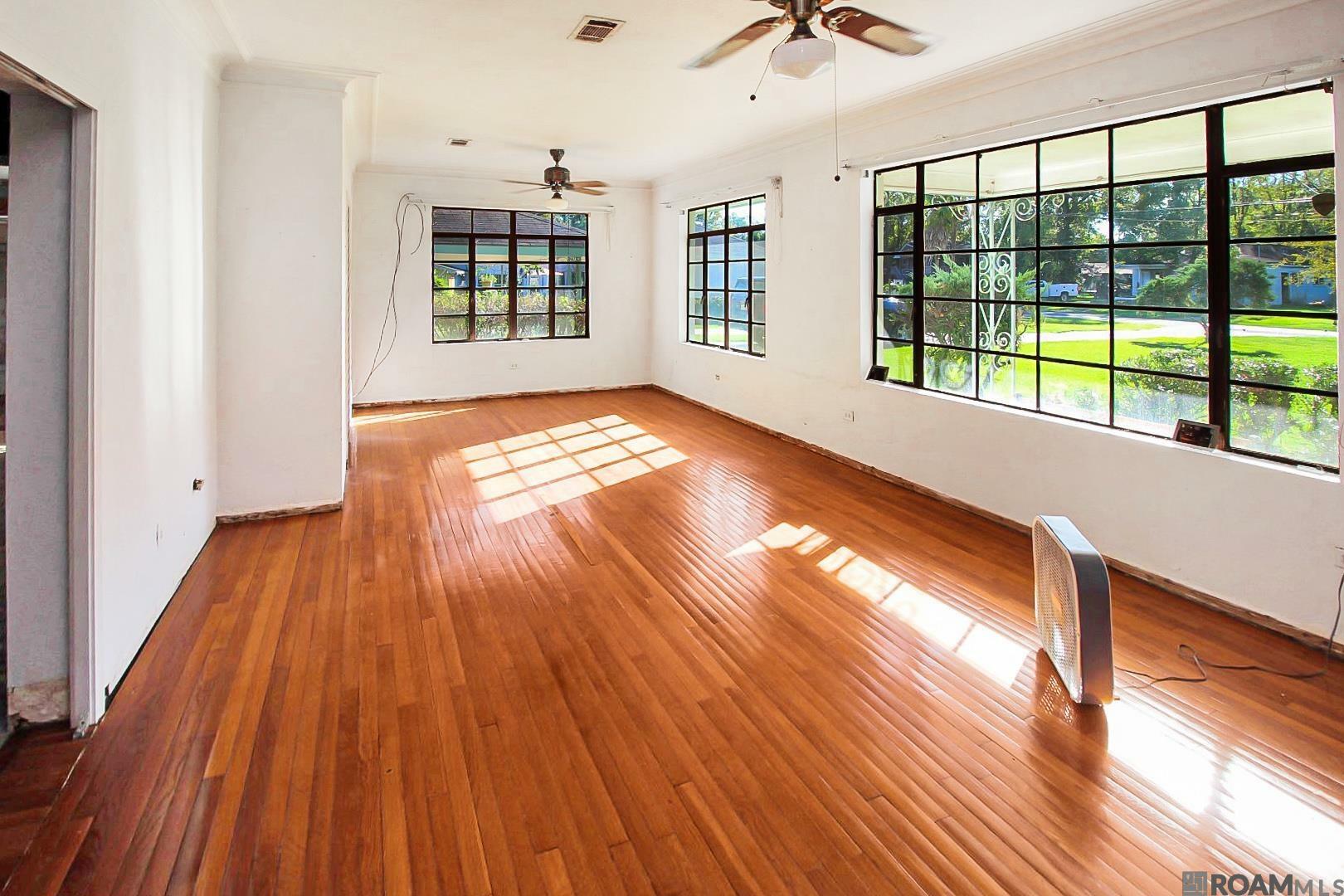 Property Photo: 3744 Conrad Dr LA 70805