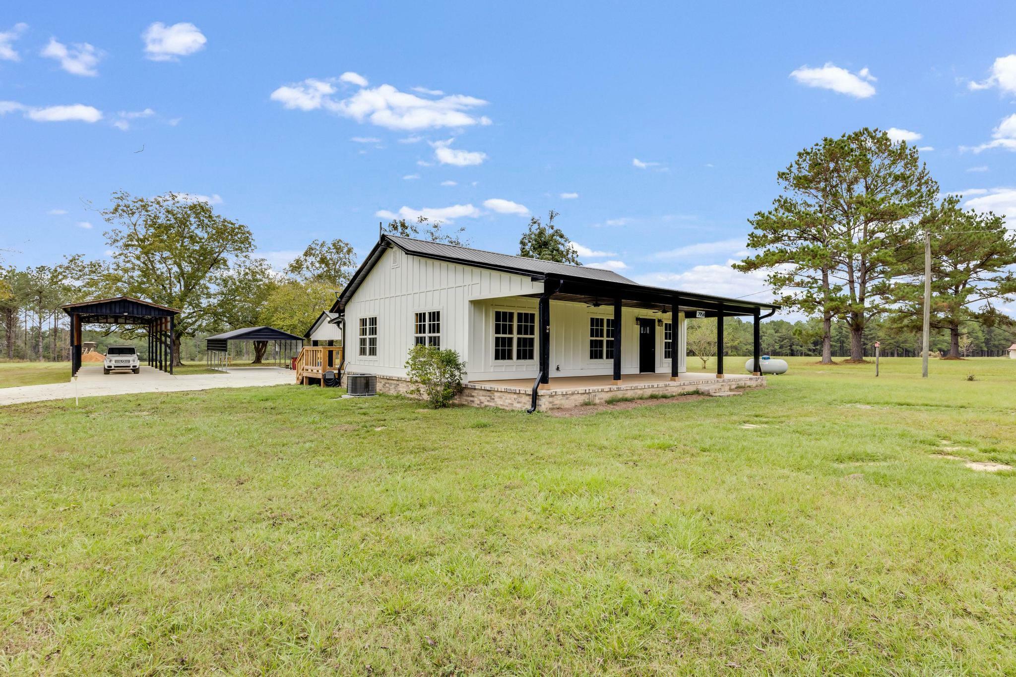 Property Photo:  7958 Ludlam Road  FL 32567 