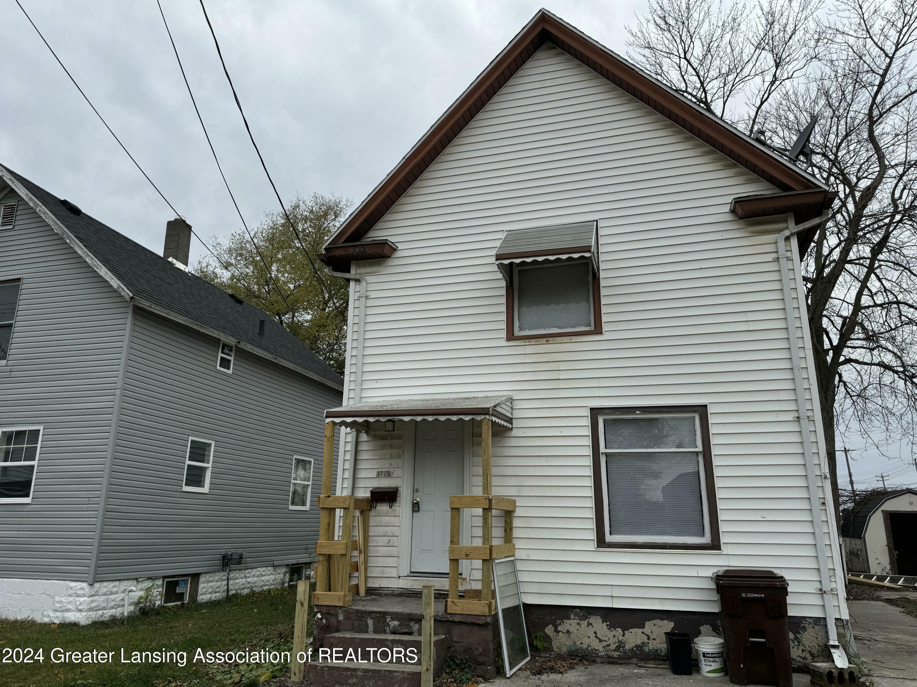 Property Photo:  1145 Ballard Street  MI 48906 