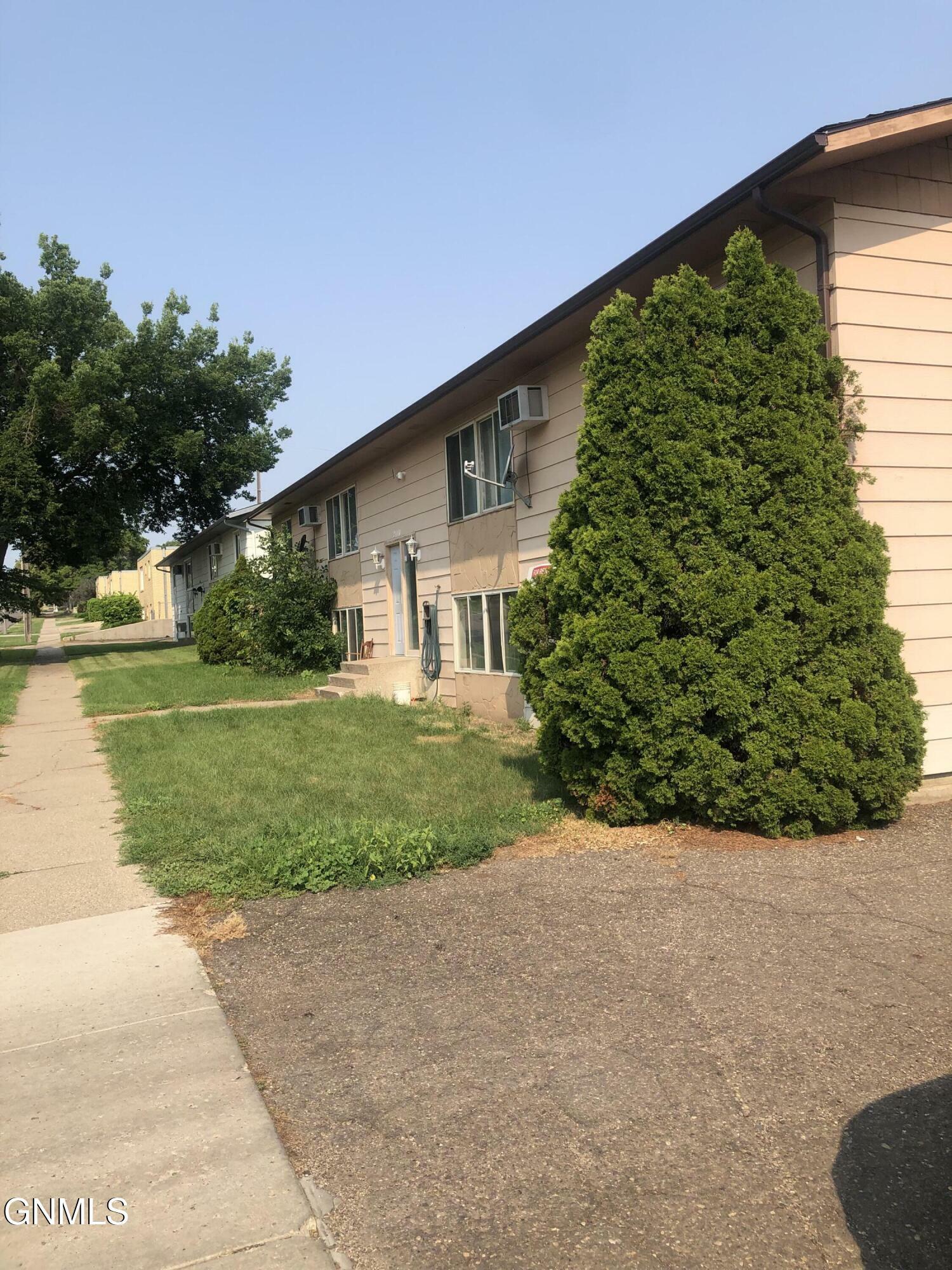 Property Photo:  2110 Divide Avenue  ND 58501 