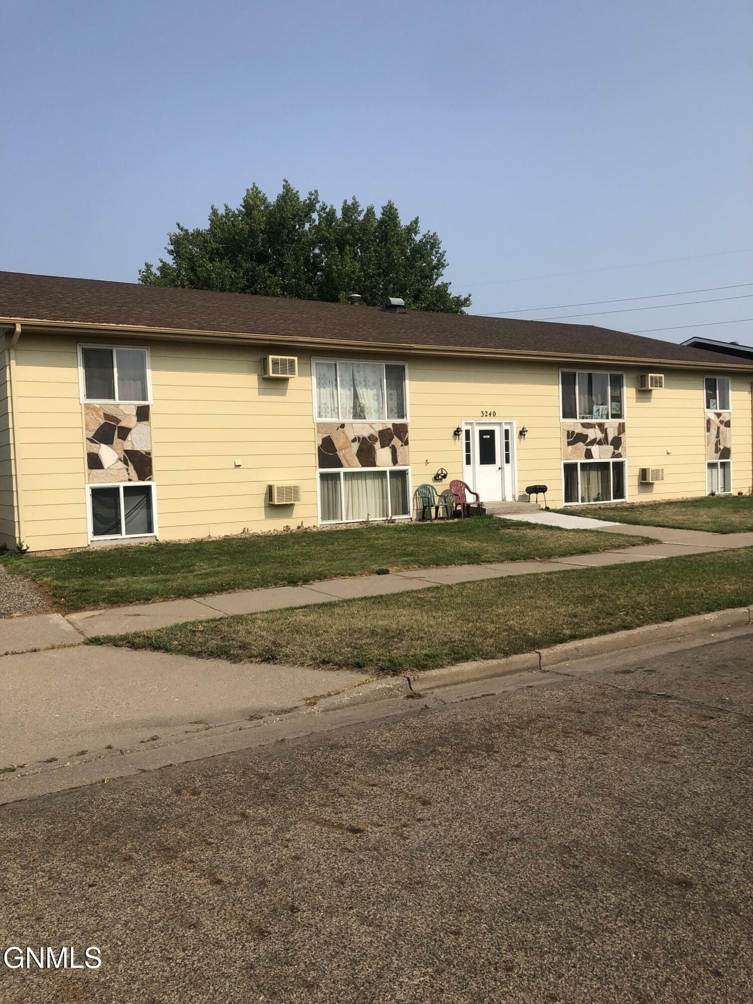 Property Photo:  3240 Thayer Avenue  ND 58501 