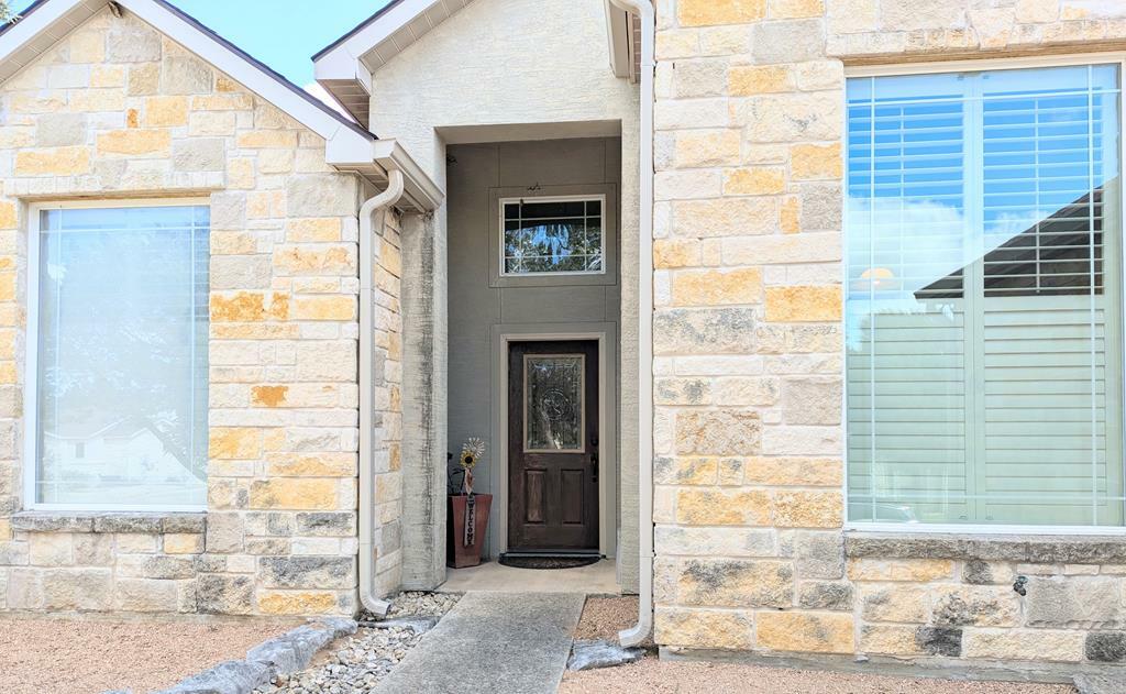 Property Photo:  2025 Crown View Dr  TX 78028 