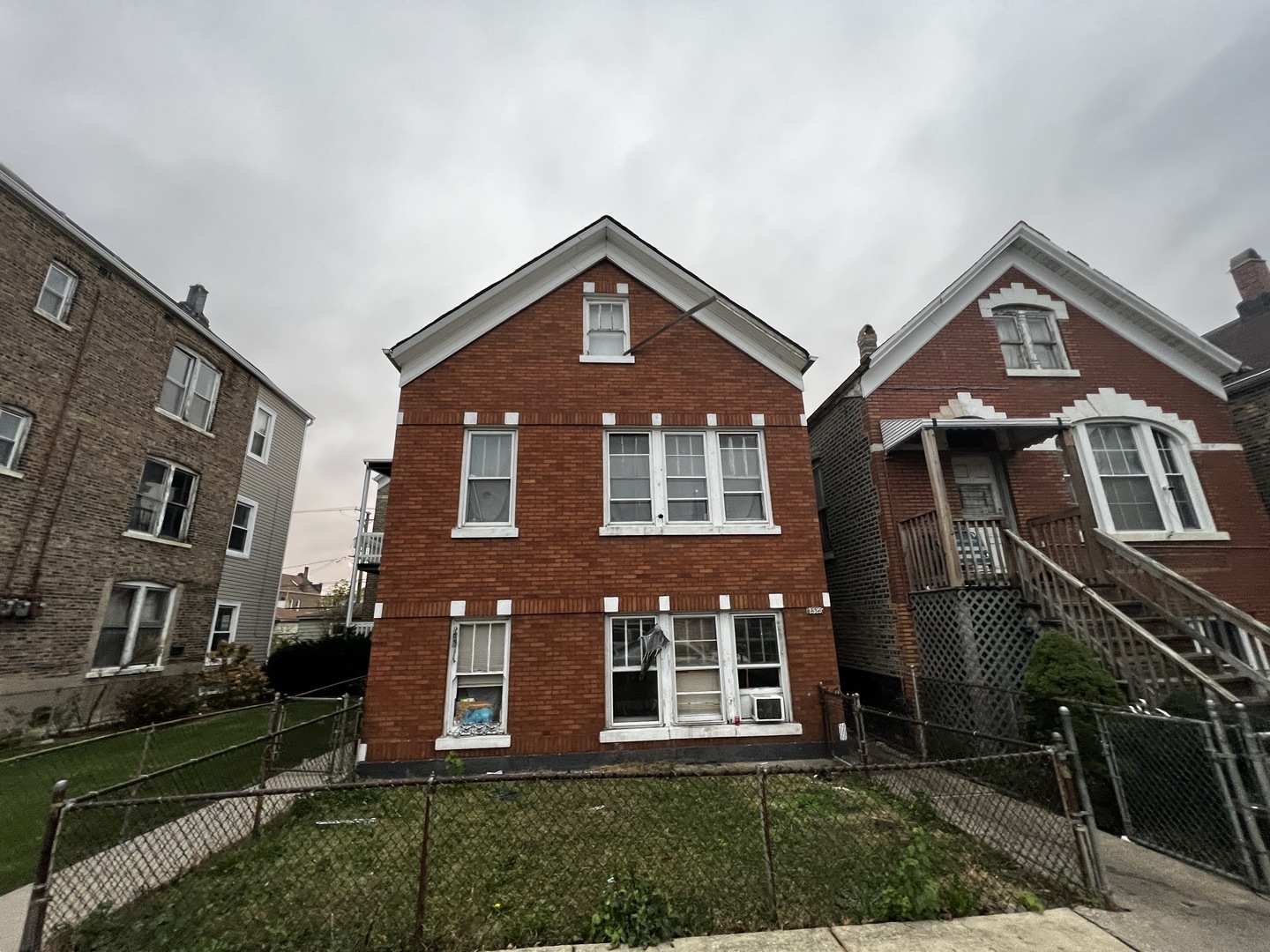 2529 S Sawyer Avenue  Chicago IL 60623 photo