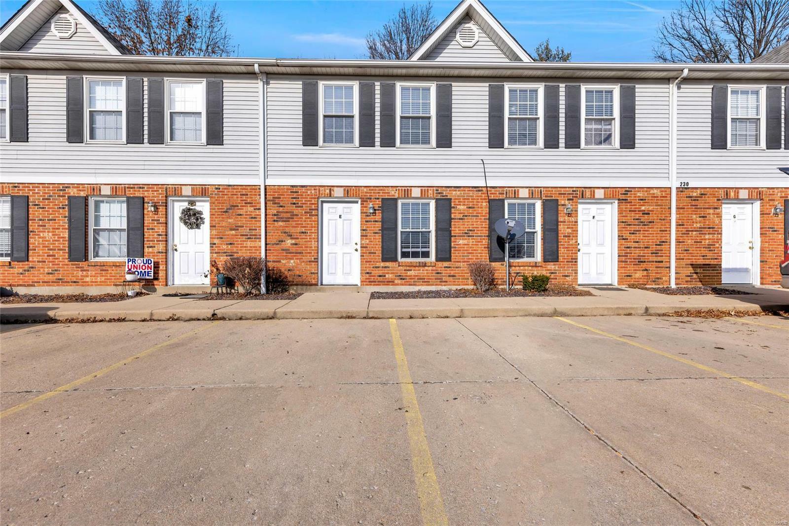 Property Photo:  237 Veterans Parkway C  IL 62236 