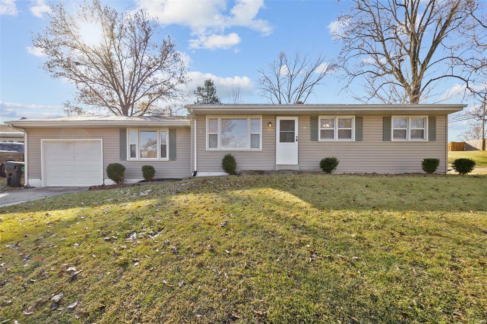 Property Photo:  31 Pamela Drive  MO 63303 