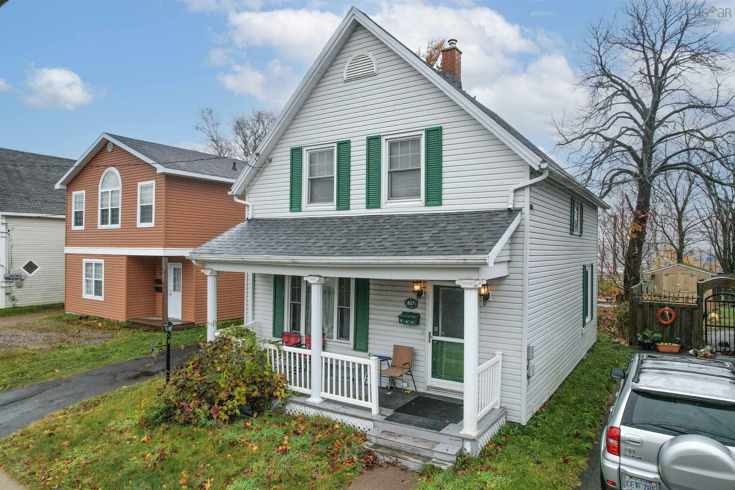 Property Photo:  407 Townsend Street  NS B1P 5G3 