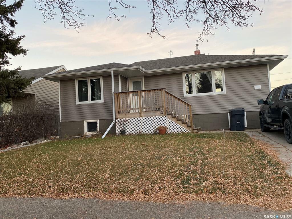 27 Irwin Avenue  Yorkton SK S3N 2E4 photo