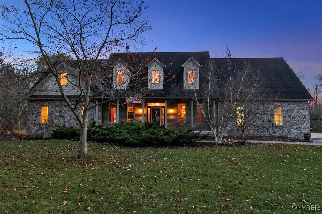 Property Photo:  145 Morningside Drive  NY 14072 