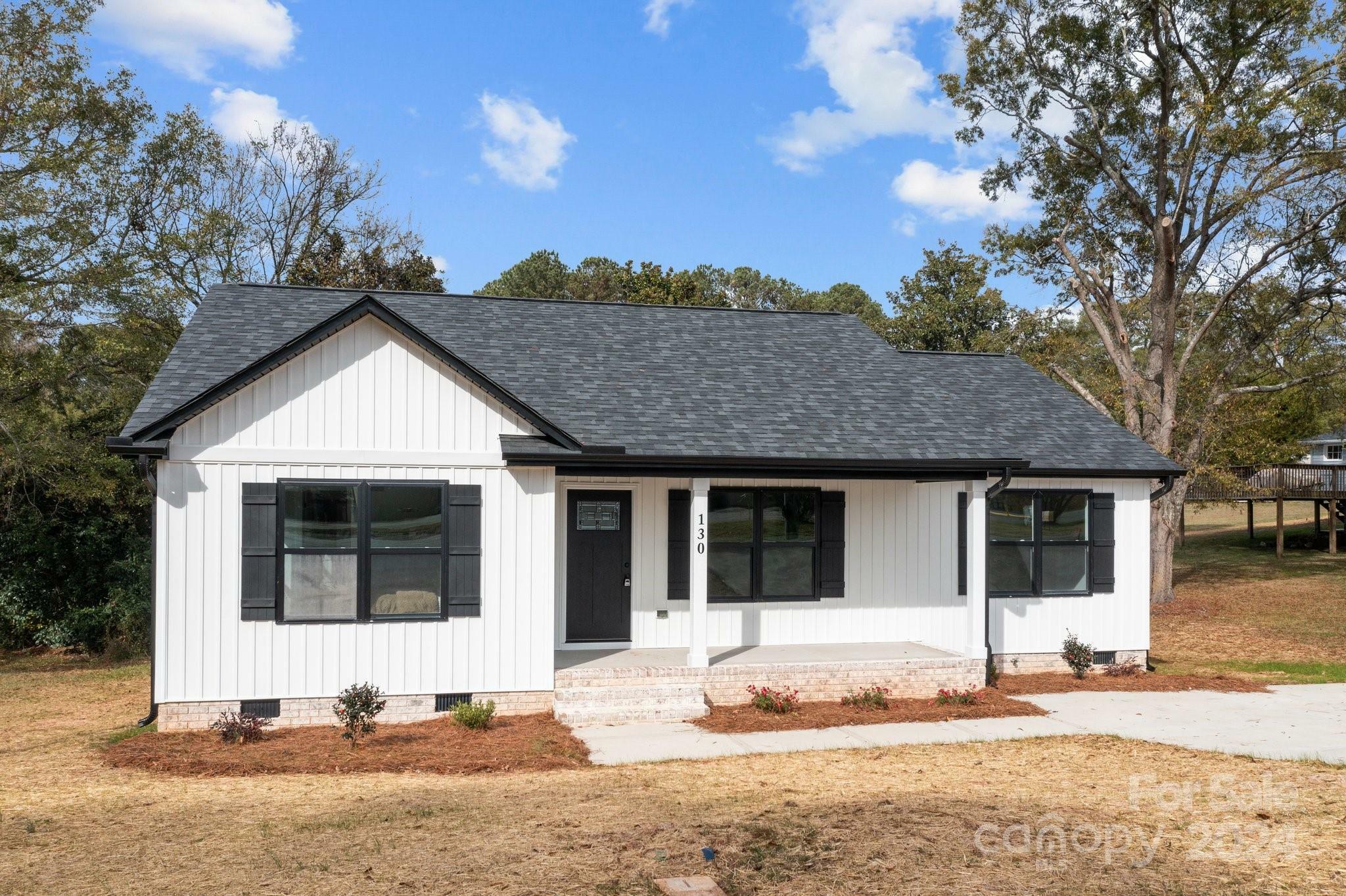 Property Photo:  130 Manor Avenue SW  NC 28025 