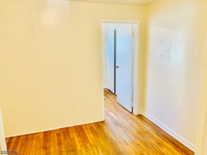 Property Photo:  522 E 26th St  NJ 07514 