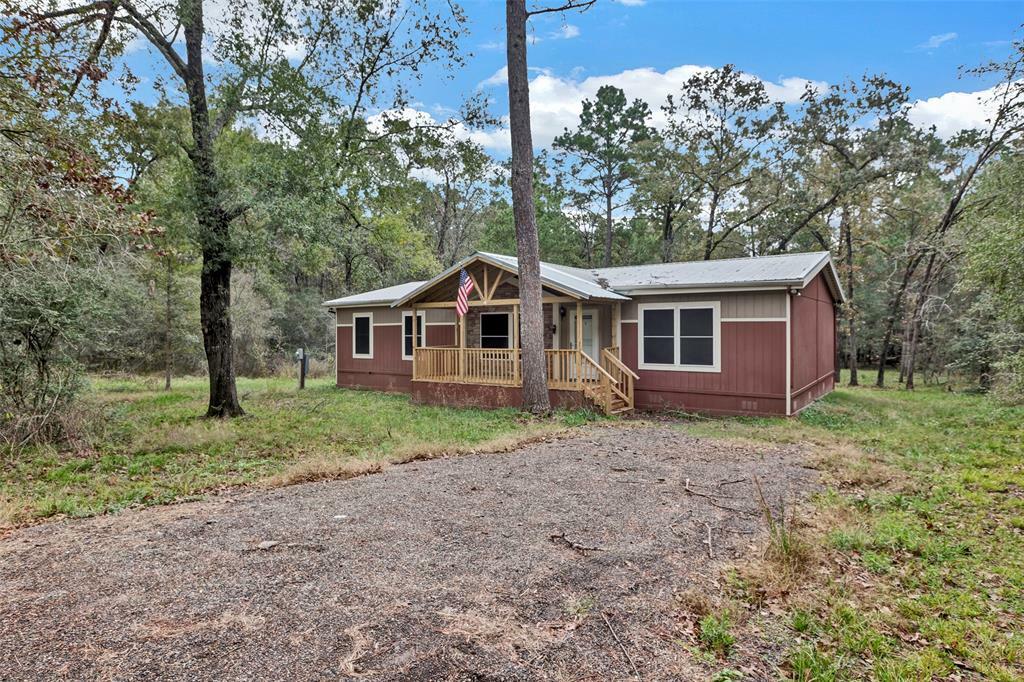 Property Photo:  271 Shoreline Drive  TX 77320 