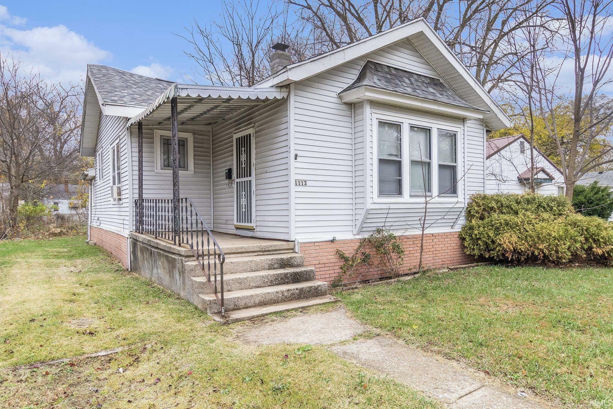 Property Photo:  1113 W Rose Street  IN 46616-1816 