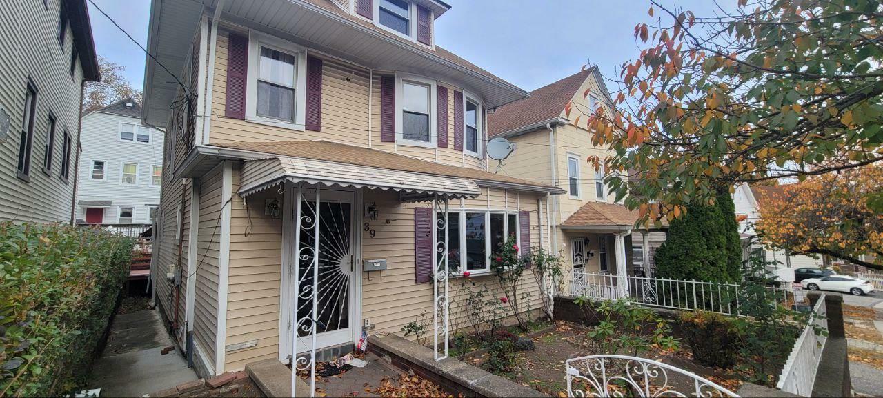 Property Photo:  39 Vernon Place  NY 10704 