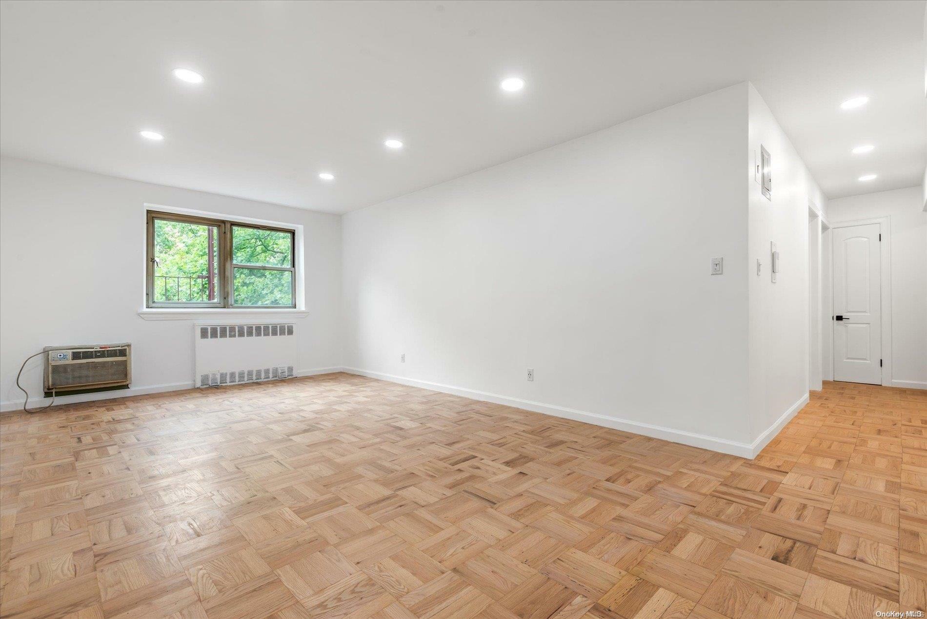 Property Photo:  88-08 151 Street 1E  NY 11414 