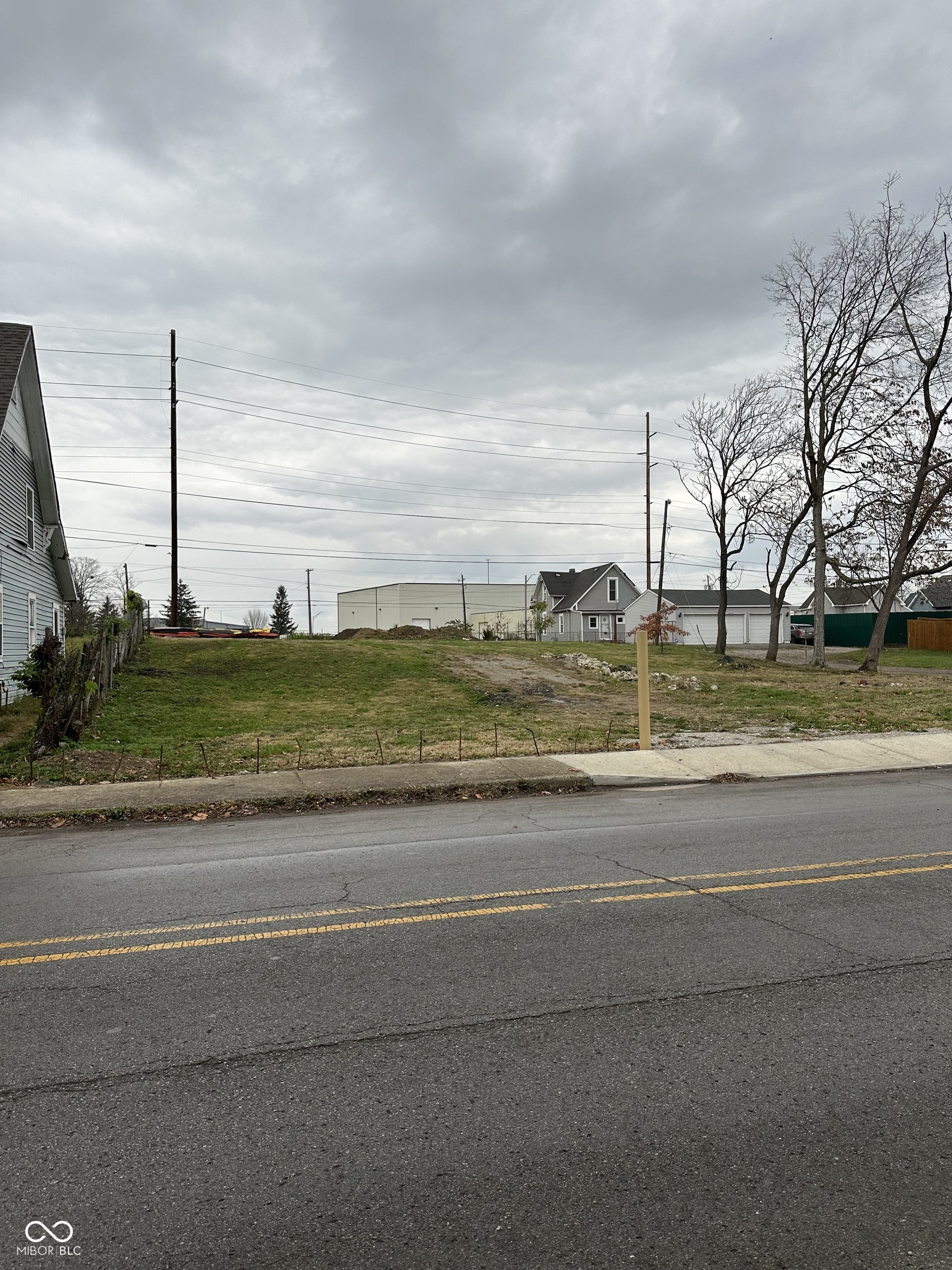 Property Photo: 2617 &Amp 2619 Massachusetts Avenue IN 46218