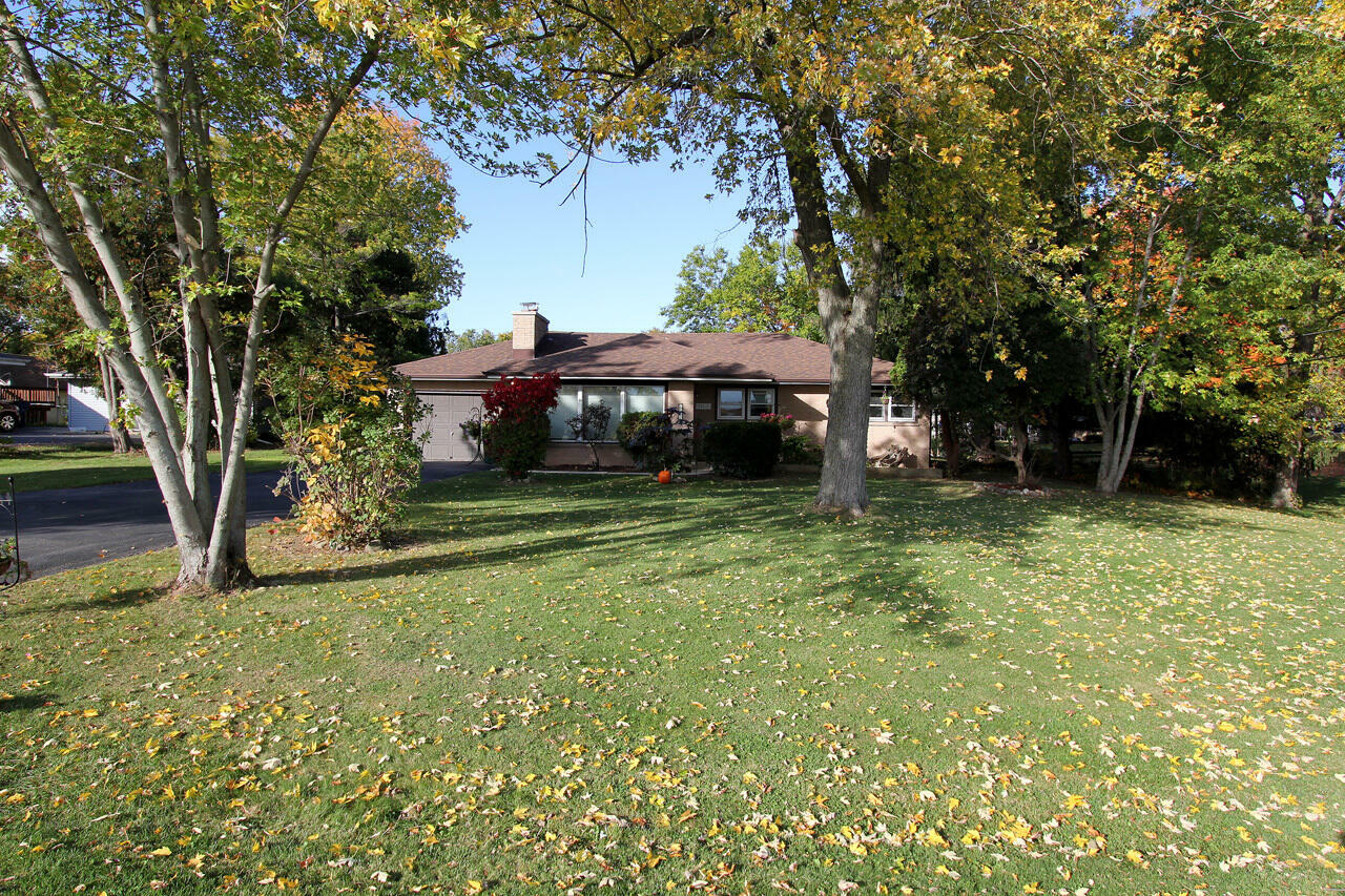 7225 S Shepard Ave  Oak Creek WI 53154 photo