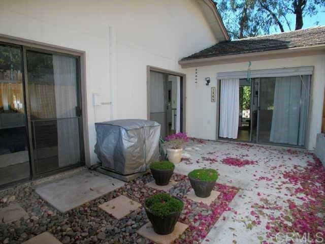 Property Photo:  5468 Rebolla Lane  CA 92124 