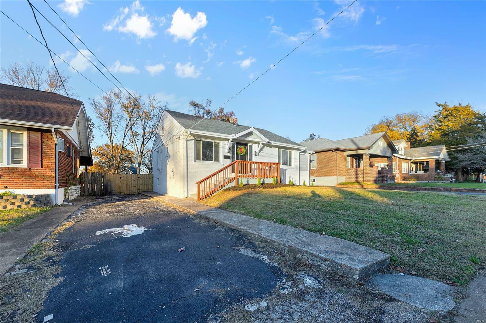 Property Photo:  9011 Windom Avenue  MO 63114 