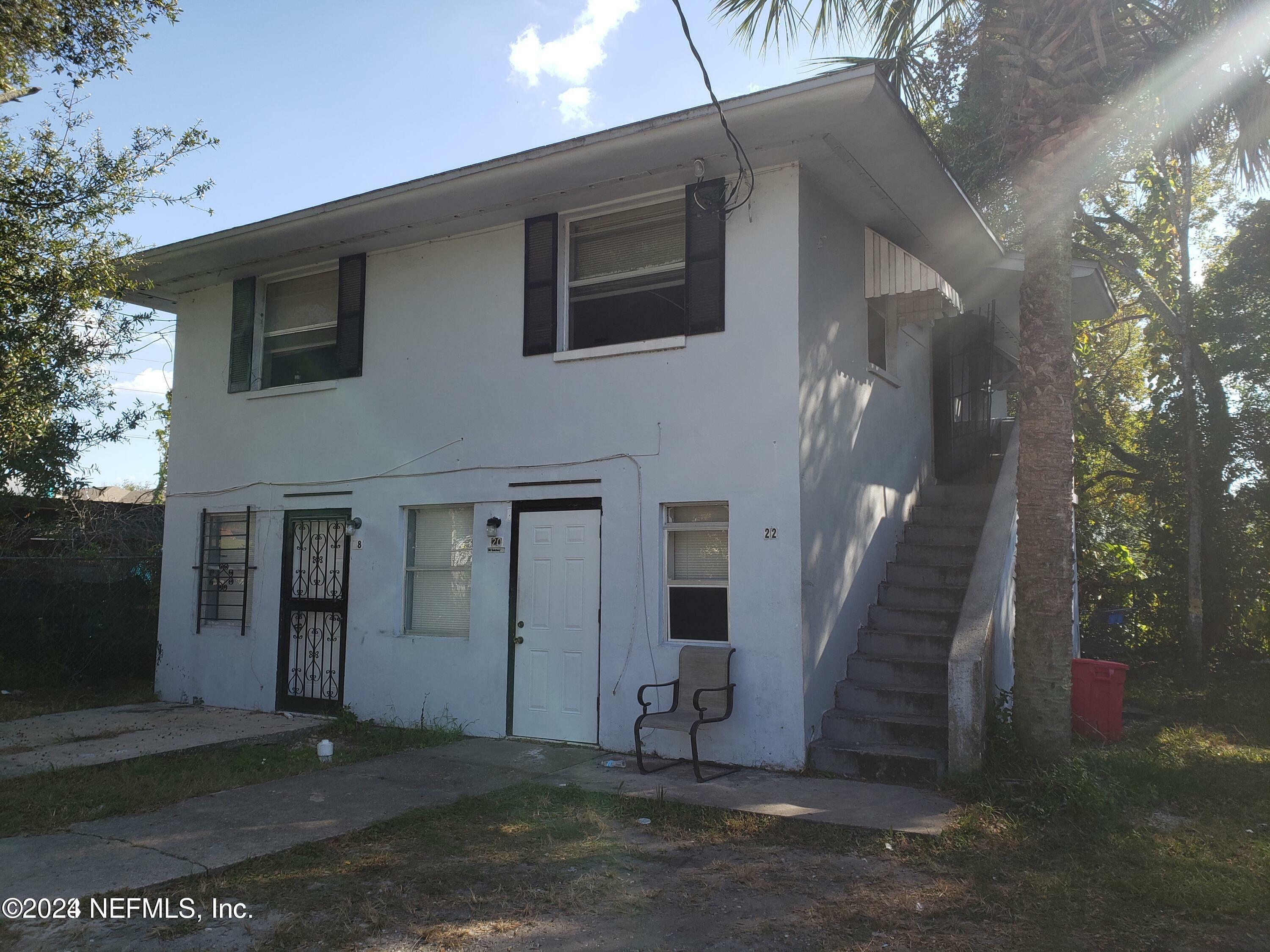 Property Photo:  18 W 43rd Street  FL 32208 