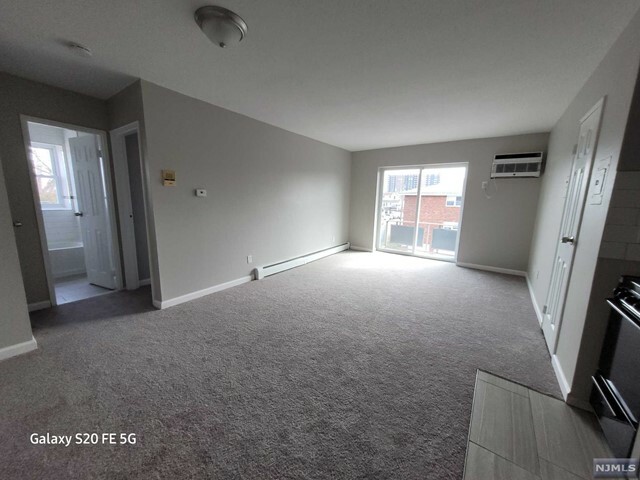 Property Photo:  125 Lawrence Street 8A  NJ 07601 