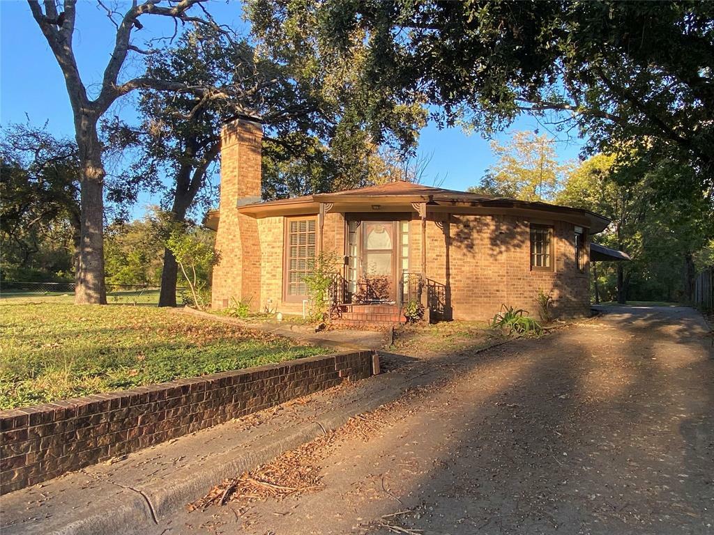 Property Photo:  1805 E Beverly Drive  TX 75110 