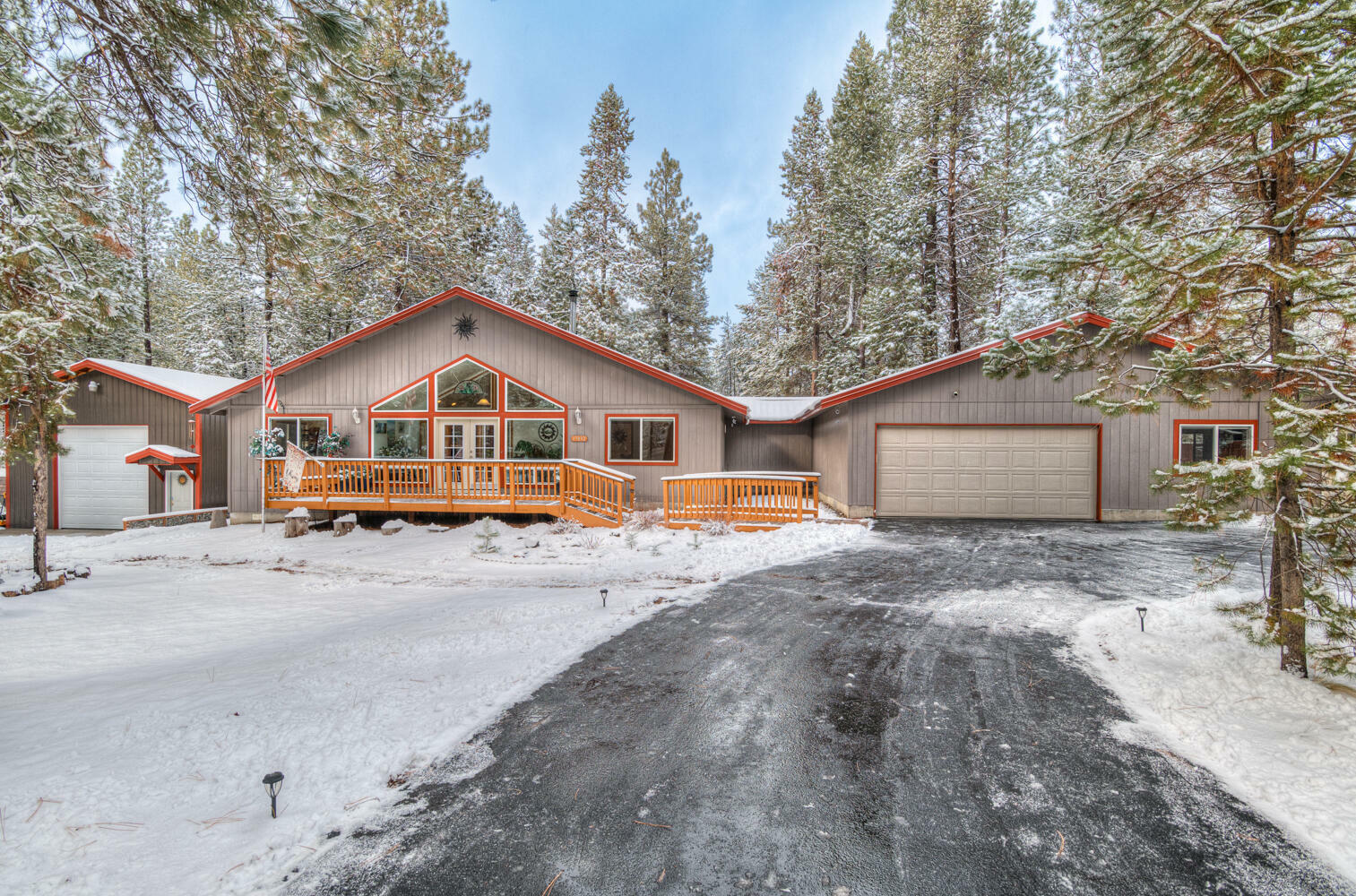 Property Photo:  17892 Kodiak Lane  OR 97707 