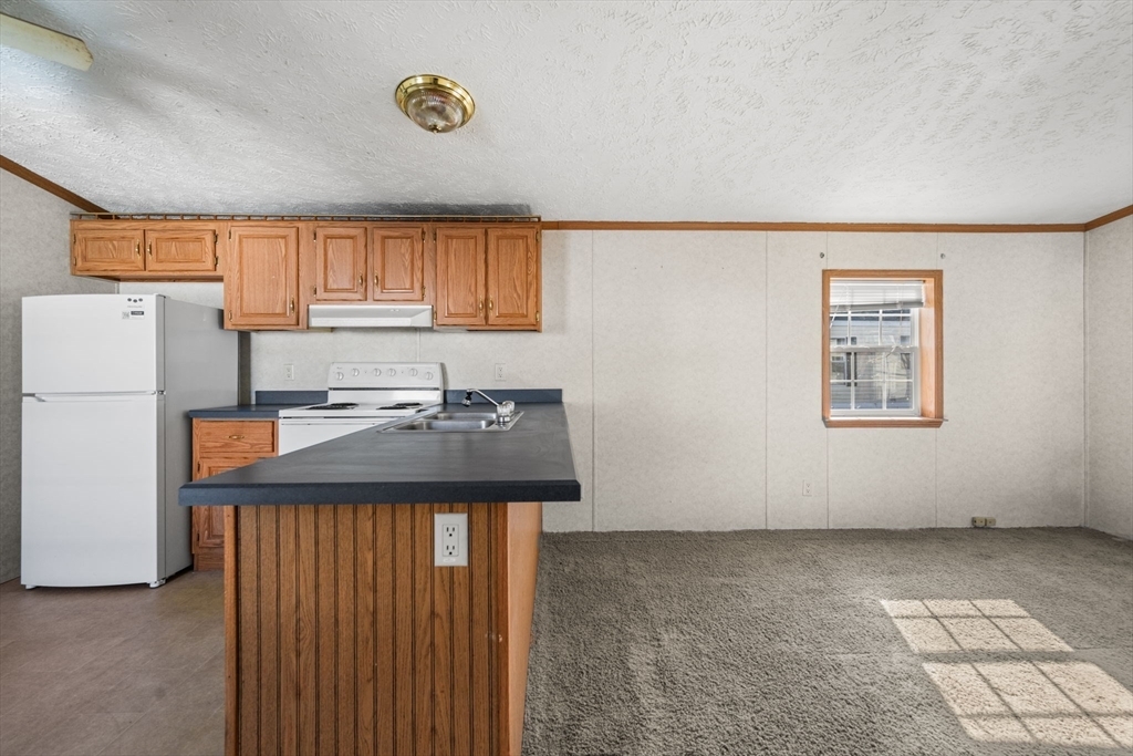 Property Photo: 751 Washington St 38 MA 01501
