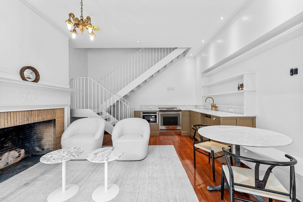 Property Photo:  320 Tappan Street 1  MA 02445 