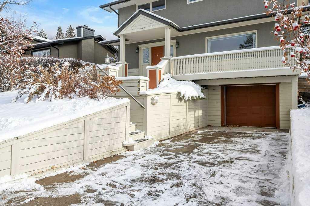 Property Photo:  4028 Chatham Place NW  AB T2L 0Z6 