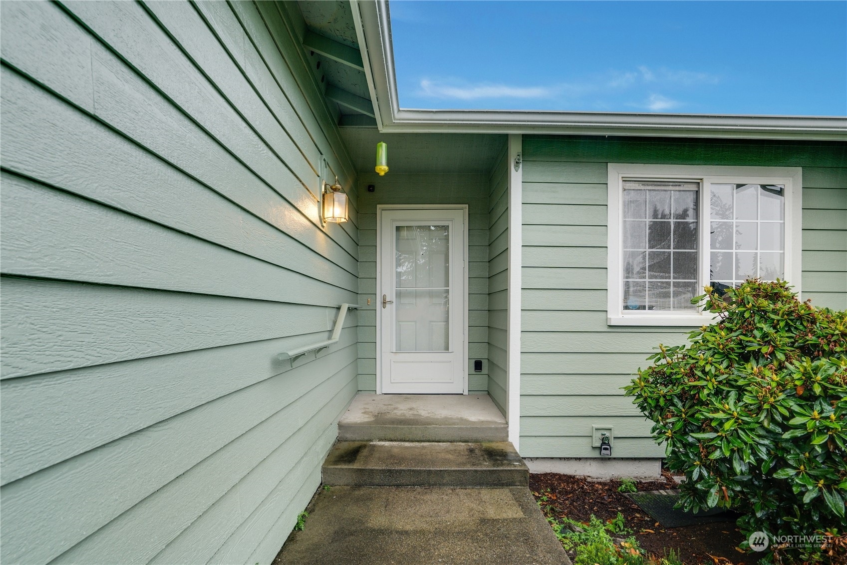 Property Photo:  15411 8th Avenue Ct E  WA 98445 