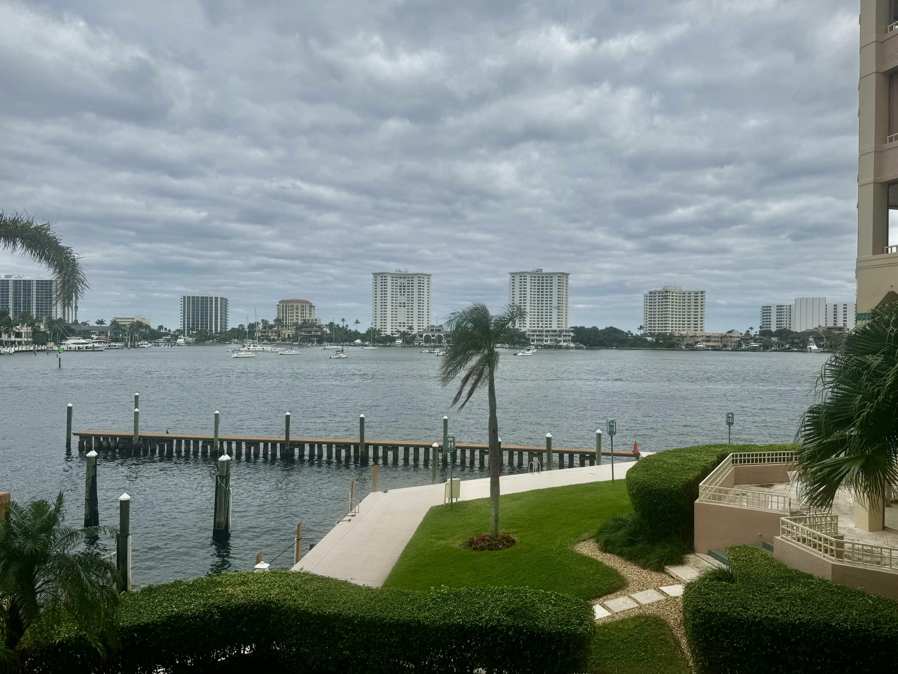 Property Photo:  300 SE 5th Avenue 2090  FL 33432 