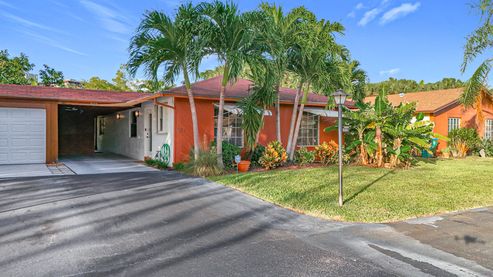 Property Photo:  533 SE 28th Circle 533  FL 33435 