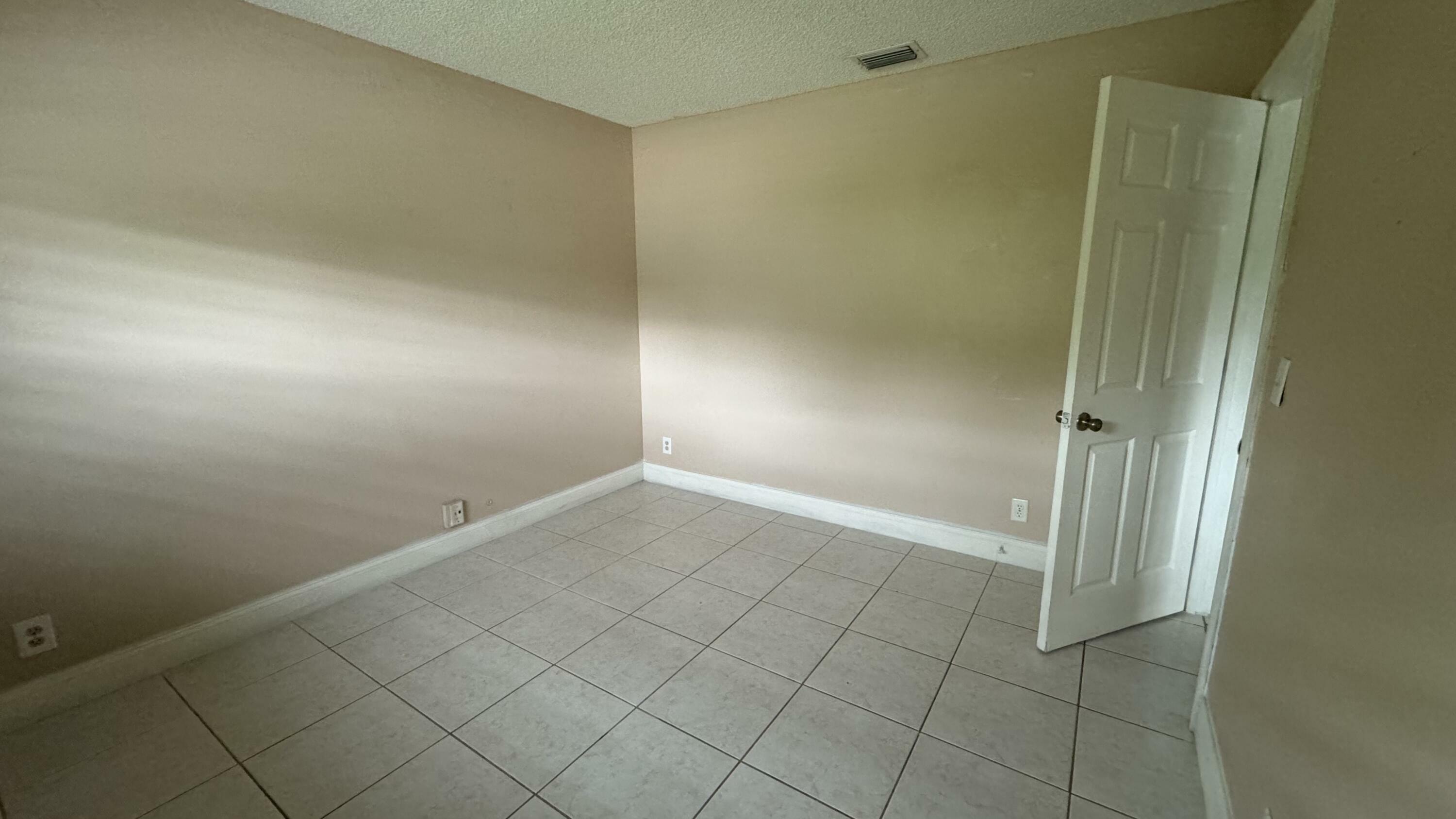 Property Photo:  7309 Willow Spring W  FL 33436 