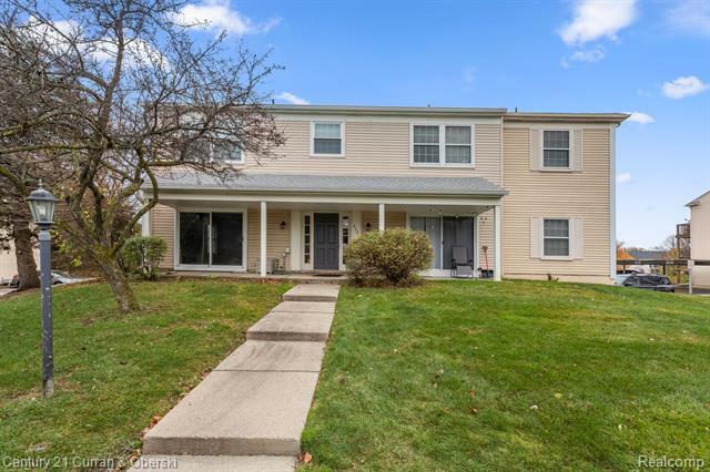 Property Photo:  822 Bloomfield Village Boulevard J  MI 48326 