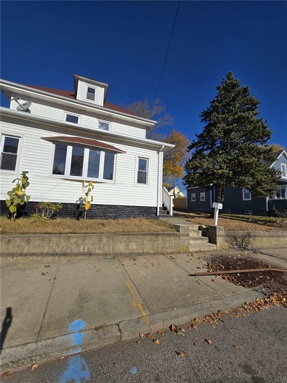 Property Photo:  203 Bay View Avenue  RI 02905 