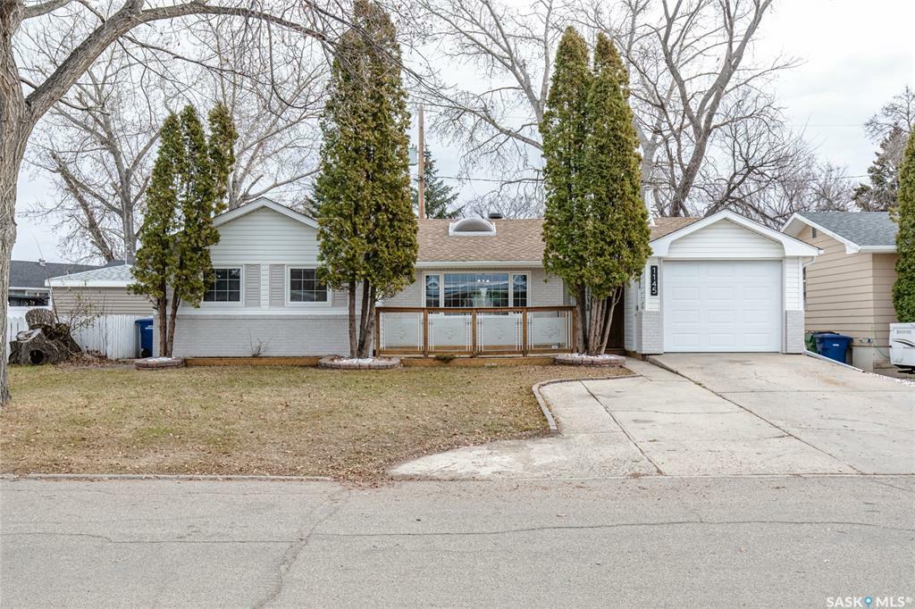 1145 Bogue Avenue  Moose Jaw SK S6H 4M4 photo