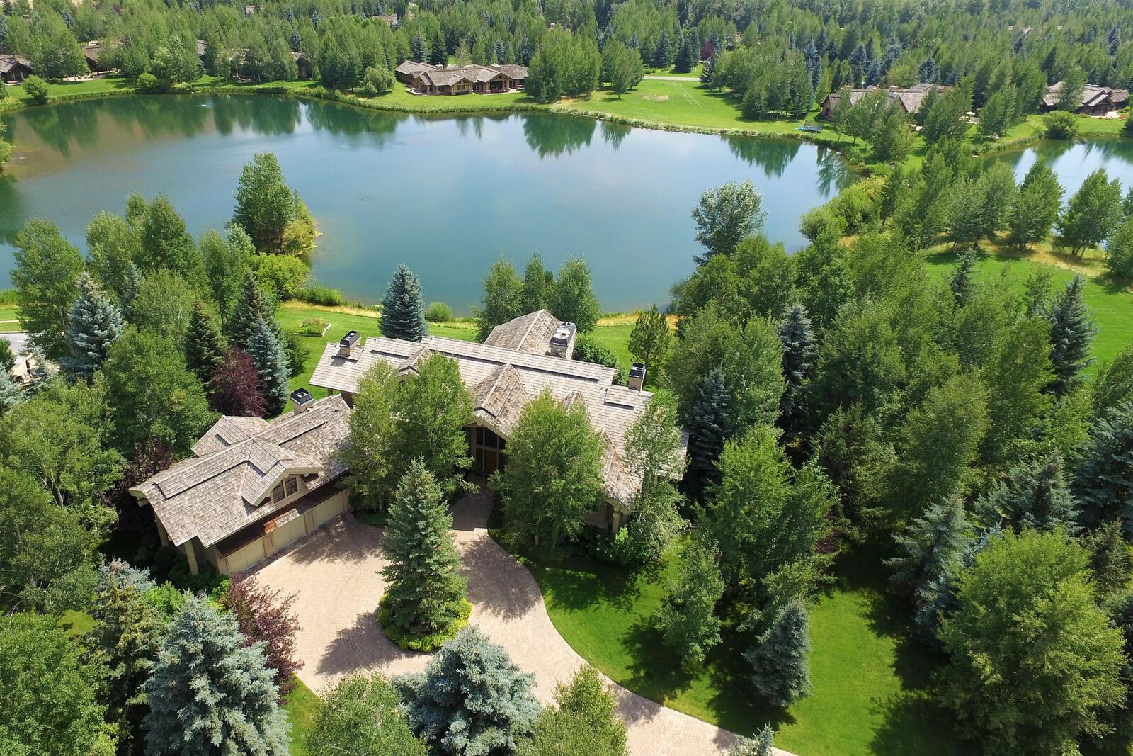 Property Photo:  140 Eagle Lake Dr  ID 83340 