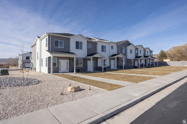Property Photo:  1198 S Village Ln B6  UT 84701 