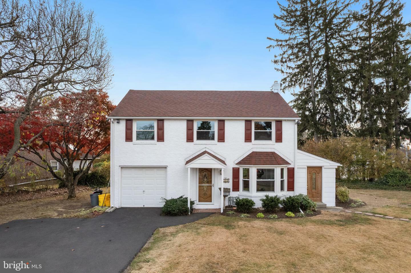 Property Photo:  680 Buttonwood Drive  PA 19064 