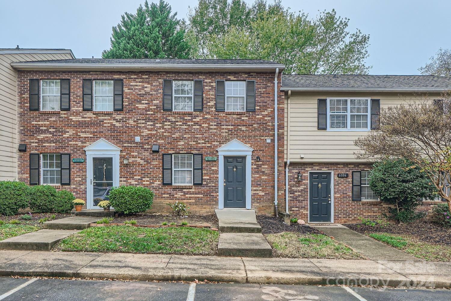 6108 Heath Ridge Court  Charlotte NC 28210 photo