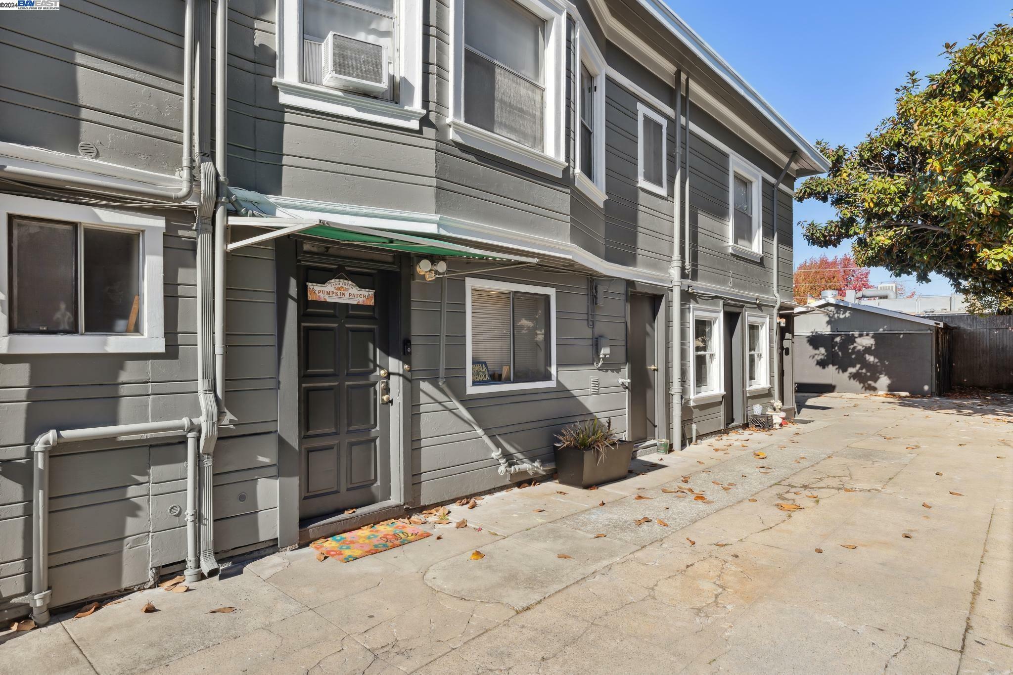 Property Photo:  2421 Webb Ave  CA 94501 