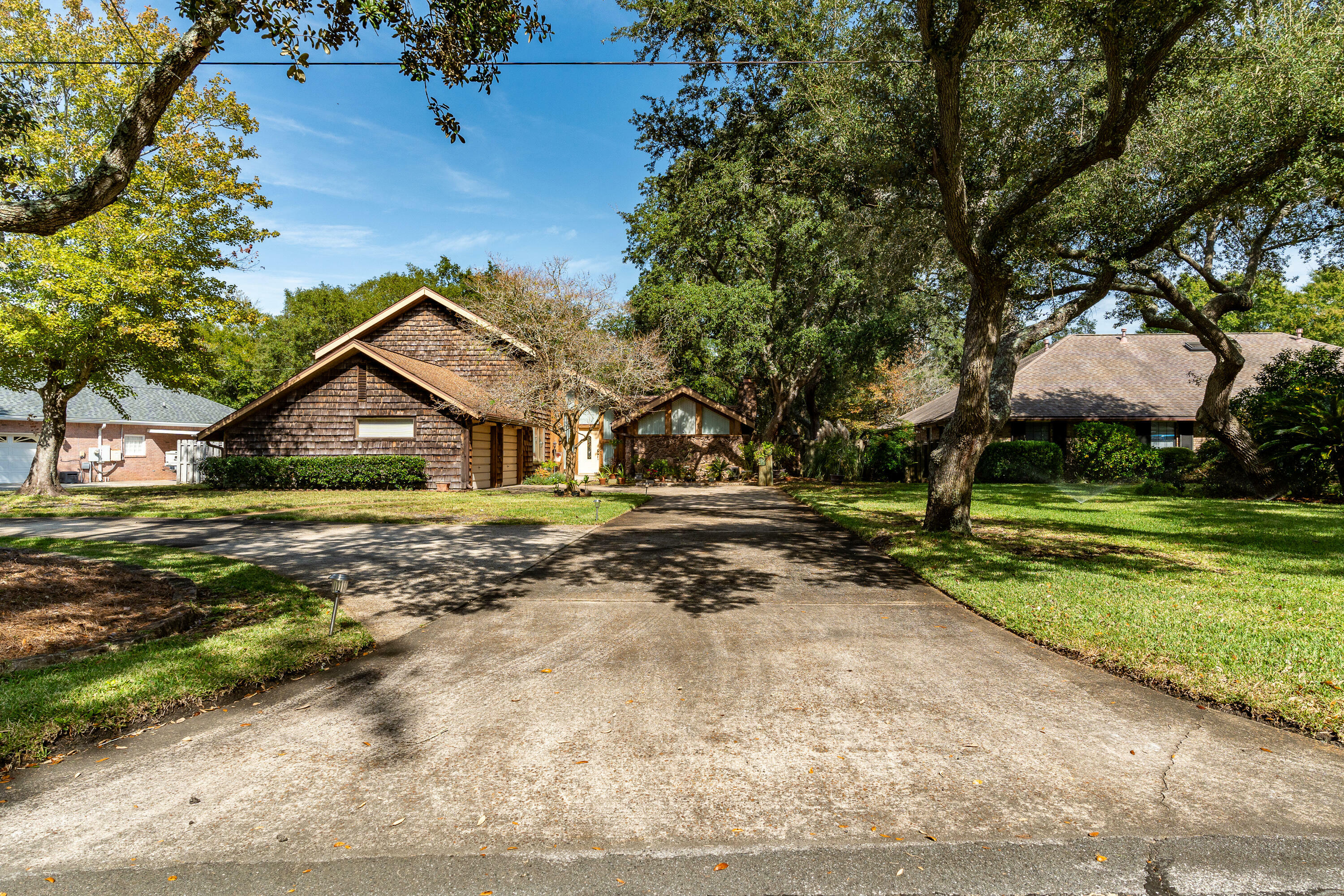 Property Photo:  238 Country Club Road  FL 32579 