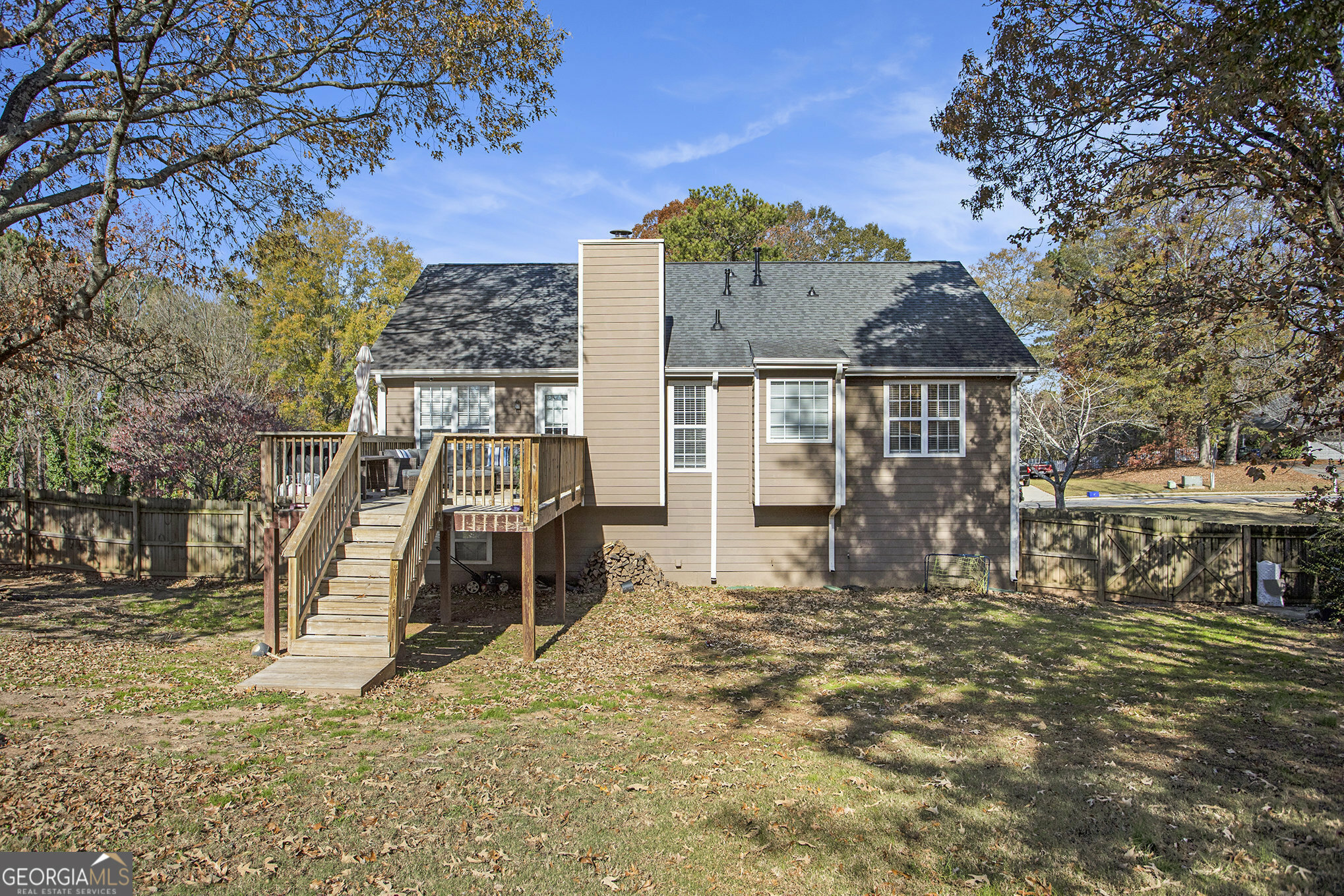 Property Photo:  520 Weeping Willow Drive  GA 30052 